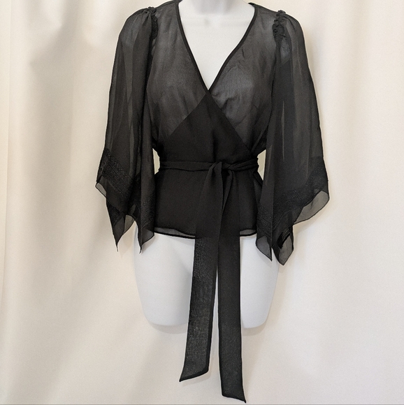 Beautiful 100% Silk Wrap Shirt With Elegant Details. - Picture 8 of 12